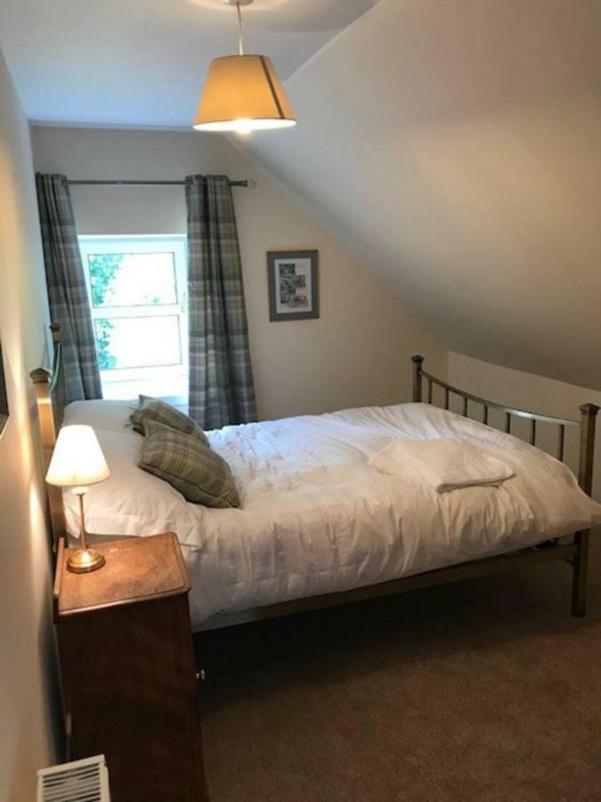 אבוין Traditional Family Home In Royal Deeside מראה חיצוני תמונה