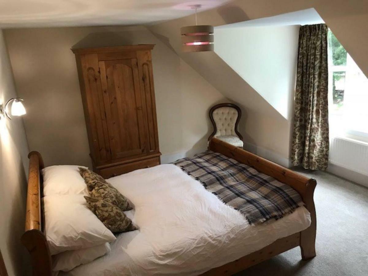 אבוין Traditional Family Home In Royal Deeside מראה חיצוני תמונה